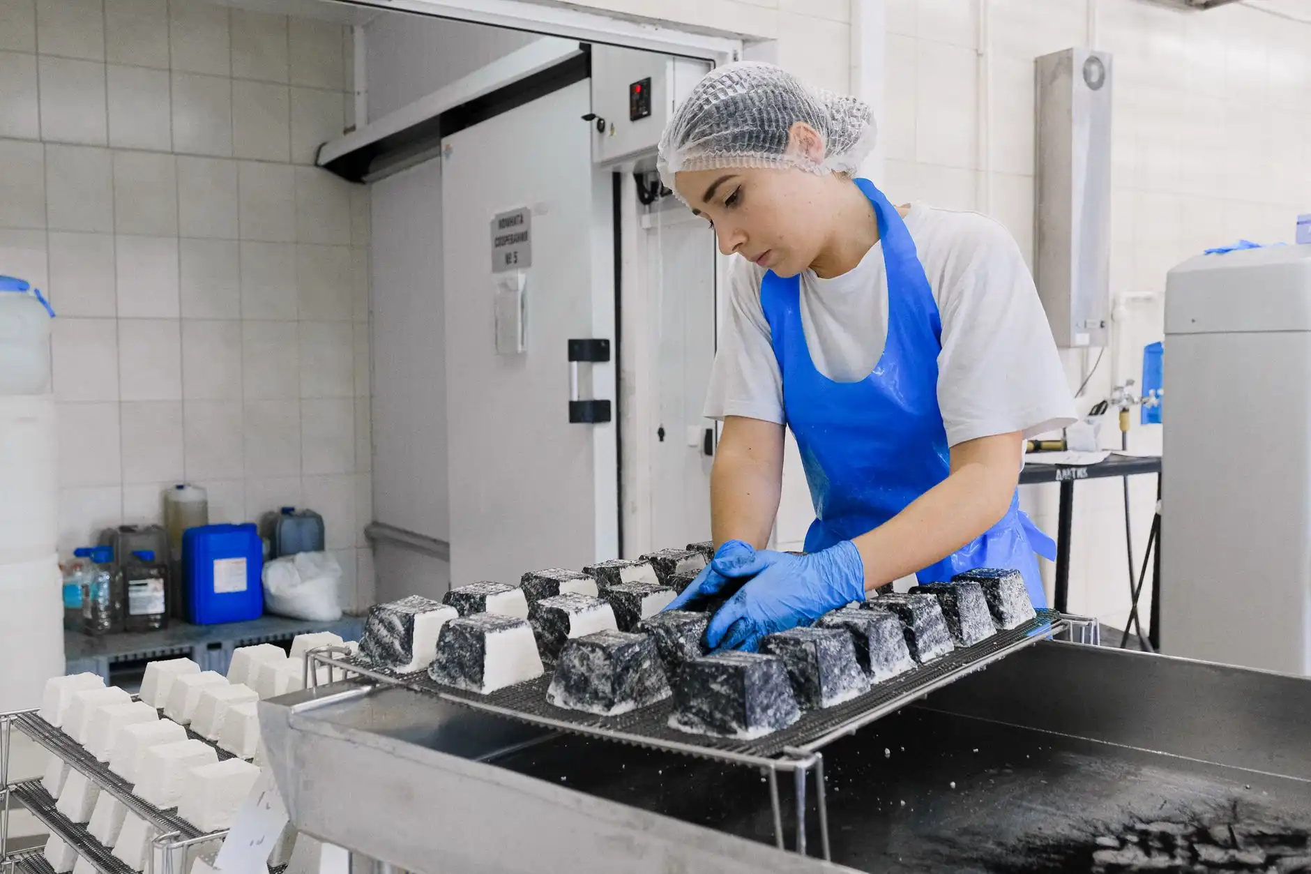 上海恒武石材铺贴干挂工艺对比：墙面与地面施工要点解析